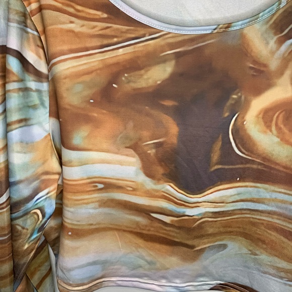 Shein Graphic Print Crop Slim Tee #140 - Picture 3 of 6